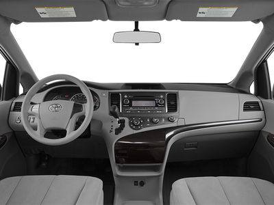 2014 Toyota Sienna SE 8 Passenger