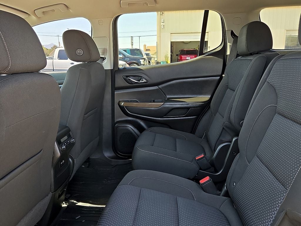 2022 GMC Acadia SLE