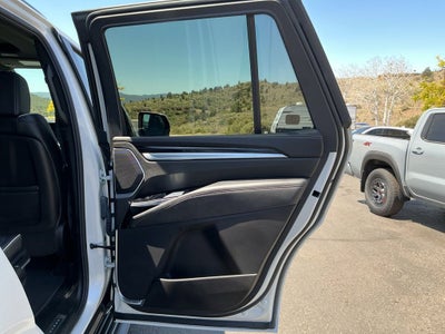 2025 Cadillac Escalade Sport