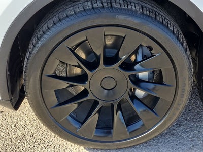 2025 Tesla Model Y Long Range