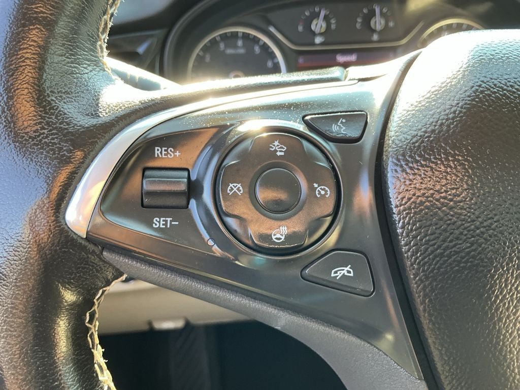 2019 Buick Regal TourX Essence