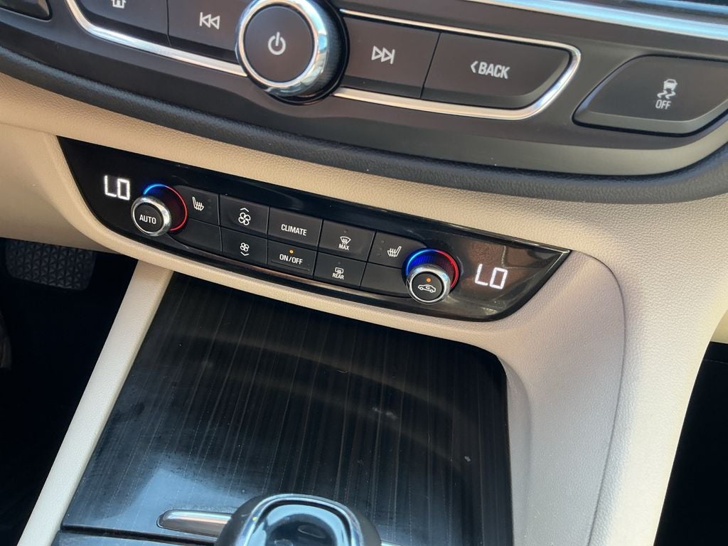 2019 Buick Regal TourX Essence