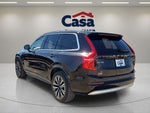 2022 Volvo XC90 T6 Momentum