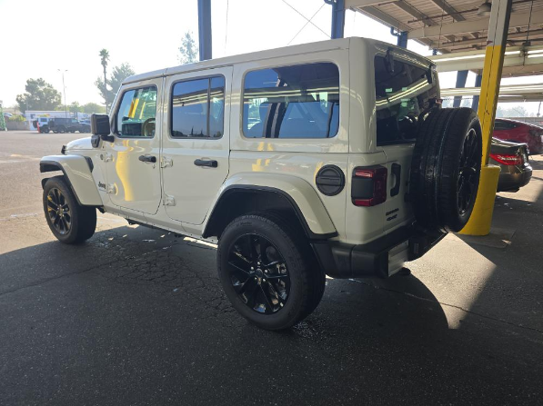 2025 Jeep Wrangler 4xe Sahara