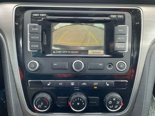 2015 Volkswagen Passat 1.8T SE