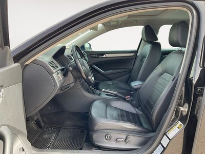 2015 Volkswagen Passat 1.8T SE