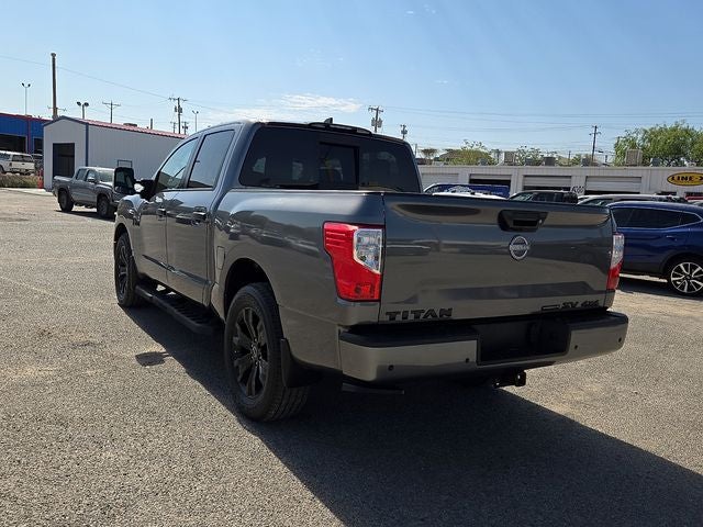 2023 Nissan Titan SV