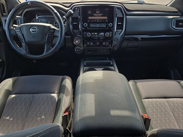 2023 Nissan Titan SV