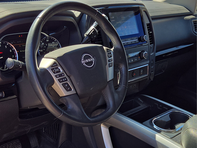 2024 Nissan TITAN Crew Cab SV