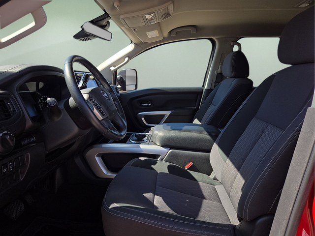 2024 Nissan TITAN Crew Cab SV