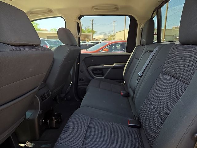 2015 Nissan Titan SV