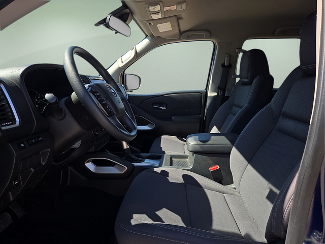 2022 Nissan Frontier Crew Cab SV