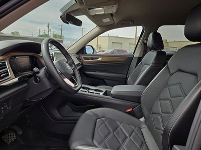 2024 Volkswagen Atlas 2.0T SE