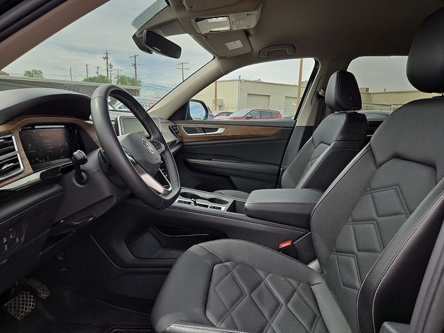 2024 Volkswagen Atlas 2.0T SE