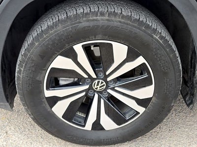 2024 Volkswagen Atlas 2.0T SE