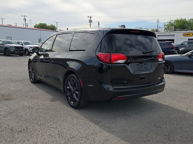 2020 Chrysler Pacifica Touring