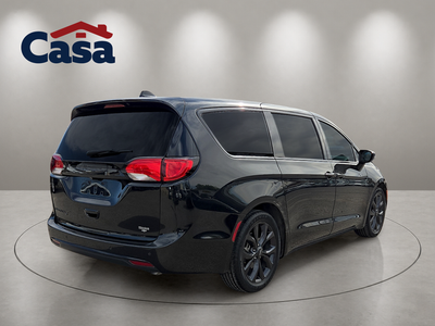 2020 Chrysler Pacifica Touring