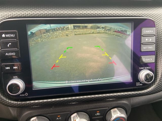 2022 Nissan Kicks SV