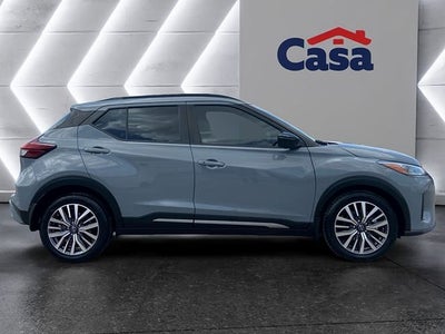 2023 Nissan Kicks SR