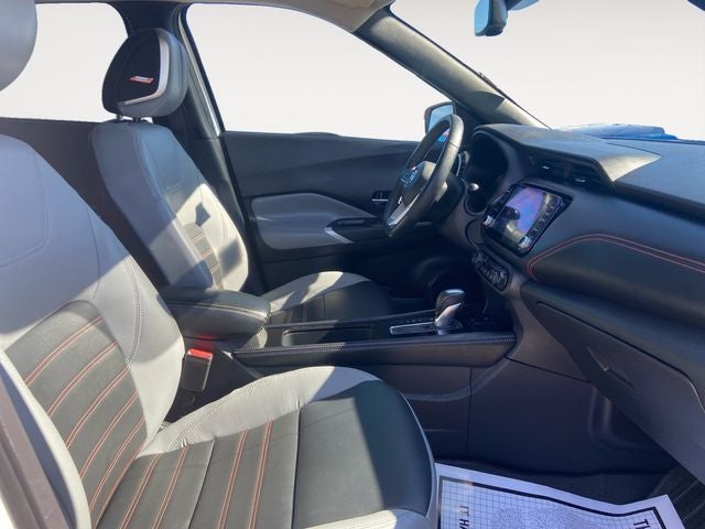 2021 Nissan Kicks SR