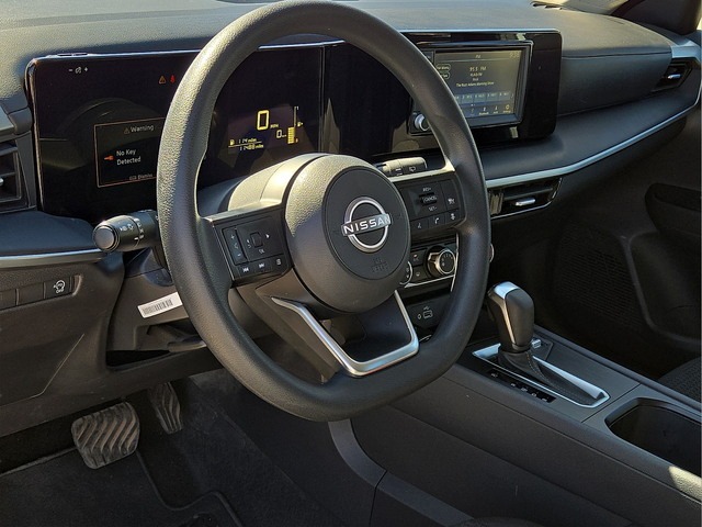 2025 Nissan Kicks S