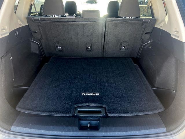 2022 Nissan Rogue SV Nissan Certified Select