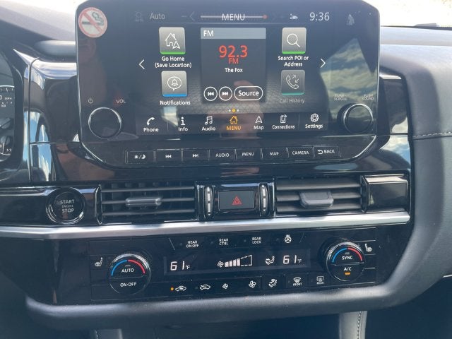 2025 Nissan Pathfinder SL