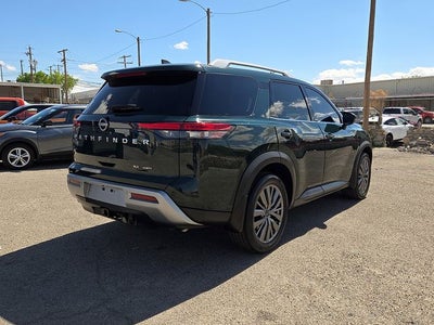 2024 Nissan Pathfinder SL