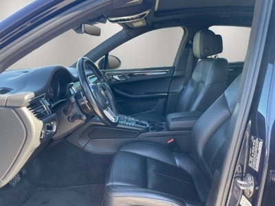 2020 Porsche Macan Base