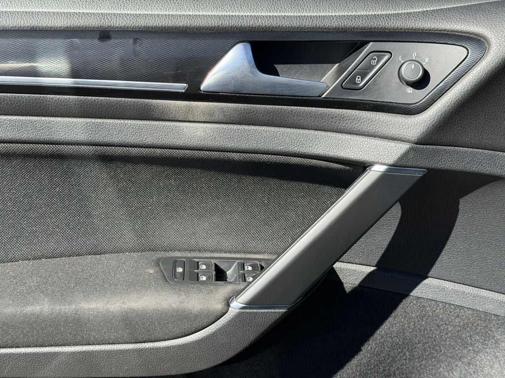 2017 Volkswagen Golf GTI S