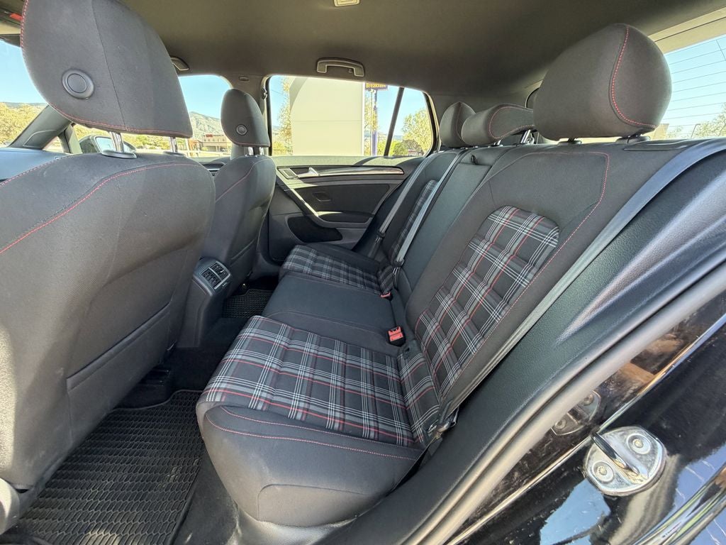 2017 Volkswagen Golf GTI S