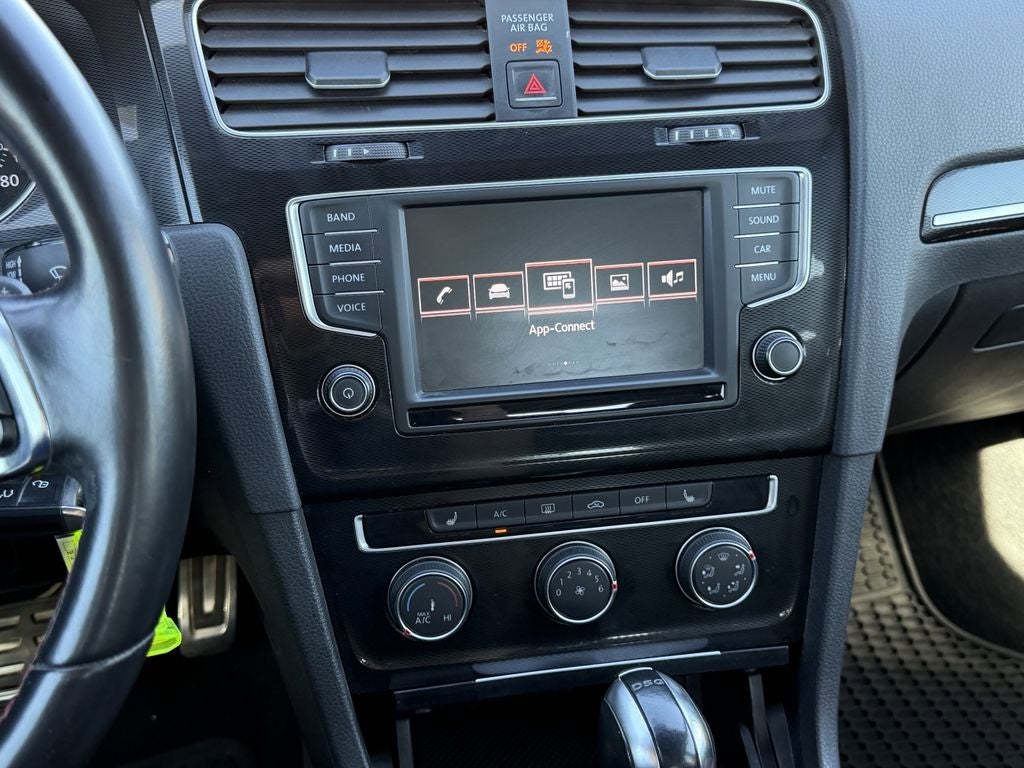 2017 Volkswagen Golf GTI S