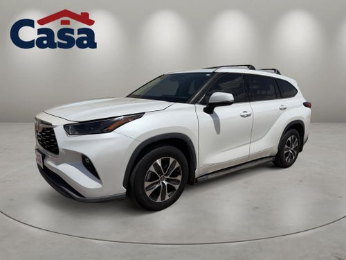 2022 Toyota Highlander Hybrid XLE