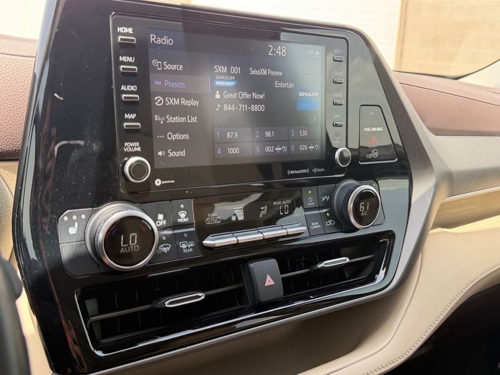 2022 Toyota Highlander Hybrid XLE
