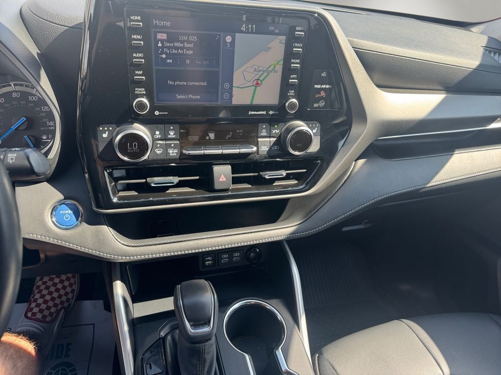 2022 Toyota Highlander Hybrid XLE