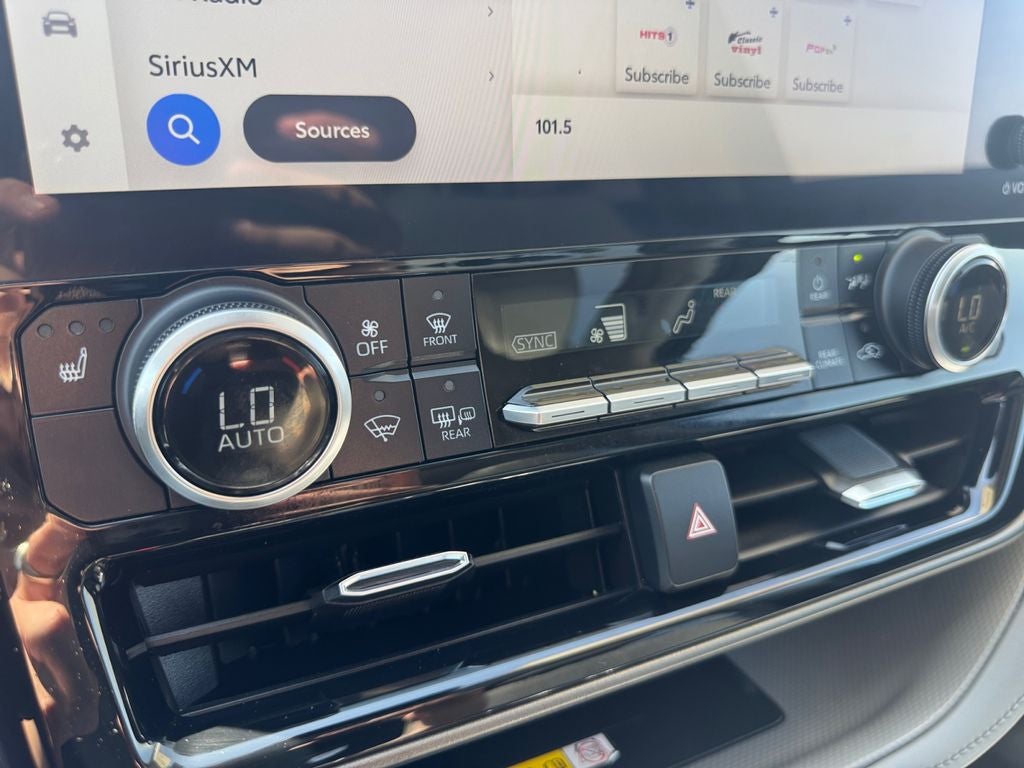 2024 Toyota Highlander Hybrid XLE