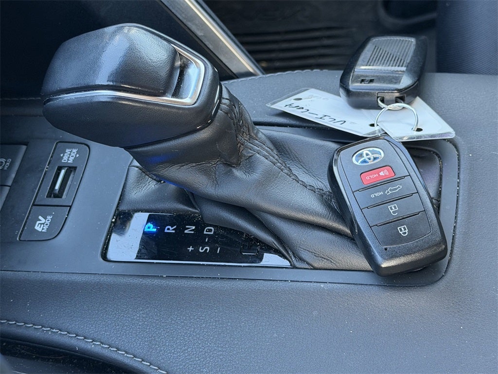 2022 Toyota Venza LE