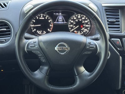 2020 Nissan Pathfinder SV