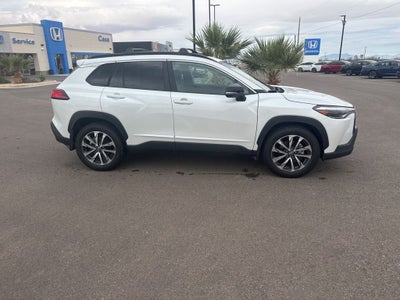 2025 Toyota Corolla Cross XLE