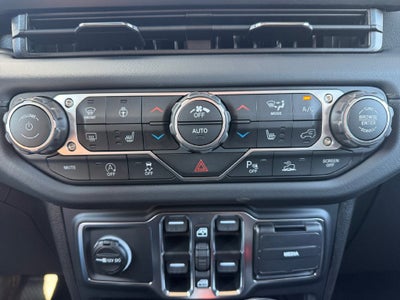 2027 Jeep Wrangler WRANGLER 4-DOOR SAHARA