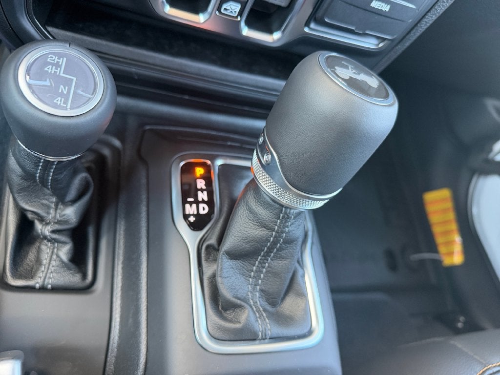 2027 Jeep Wrangler WRANGLER 4-DOOR SAHARA