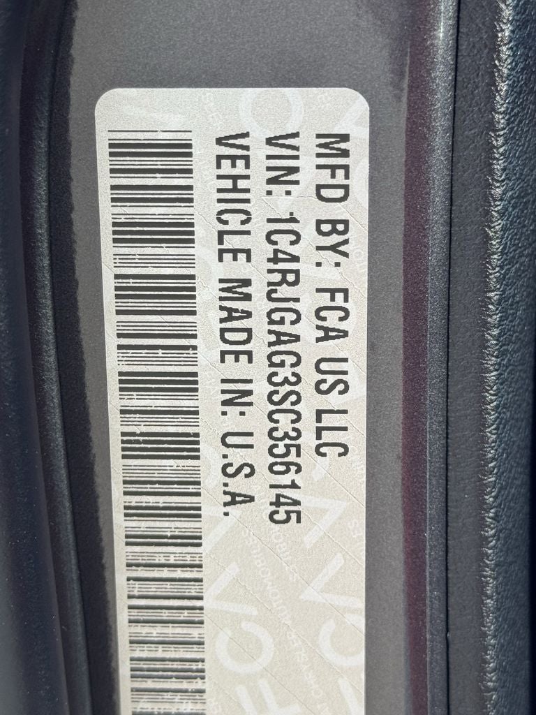 2025 Jeep Grand Cherokee GRAND CHEROKEE LAREDO X 4X2