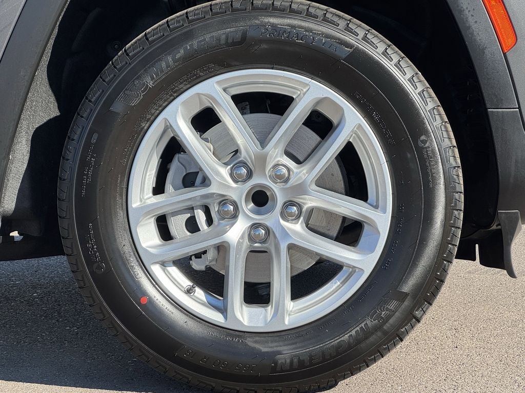 2025 Jeep Grand Cherokee GRAND CHEROKEE LAREDO X 4X2