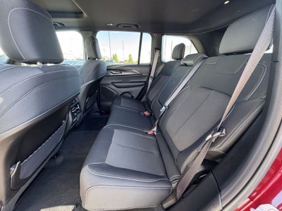 2025 Jeep Grand Cherokee GRAND CHEROKEE LAREDO X 4X4