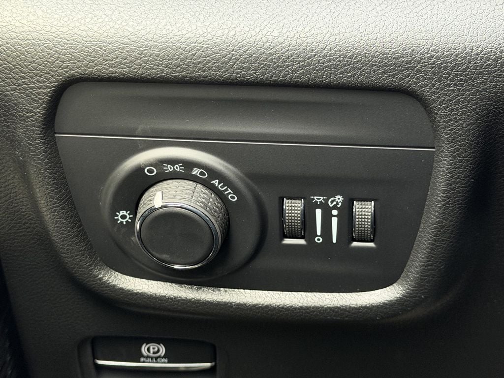 2026 Jeep Grand Cherokee GRAND CHEROKEE LAREDO 4X4