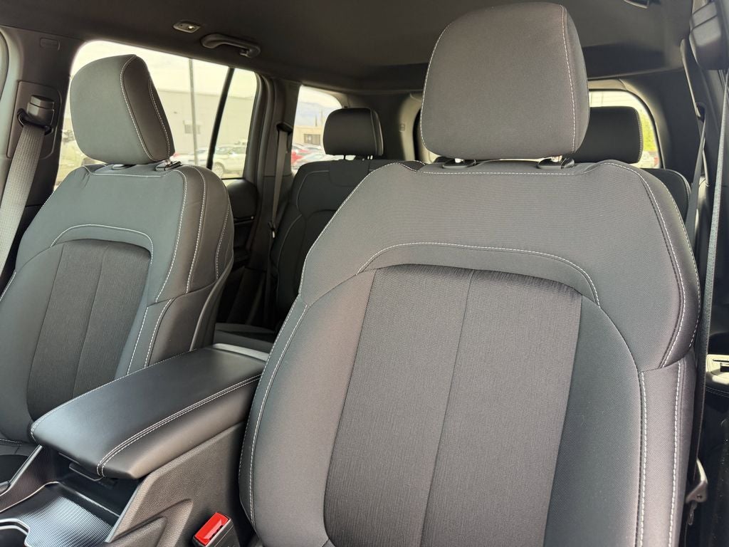 2026 Jeep Grand Cherokee GRAND CHEROKEE LAREDO 4X4