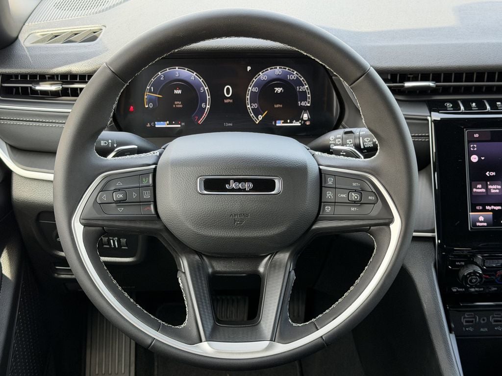 2026 Jeep Grand Cherokee GRAND CHEROKEE LAREDO 4X4