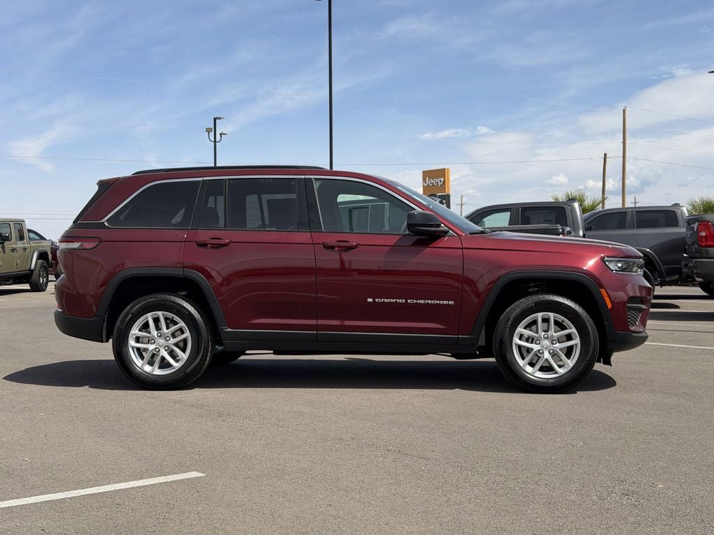 2026 Jeep Grand Cherokee GRAND CHEROKEE LAREDO 4X4