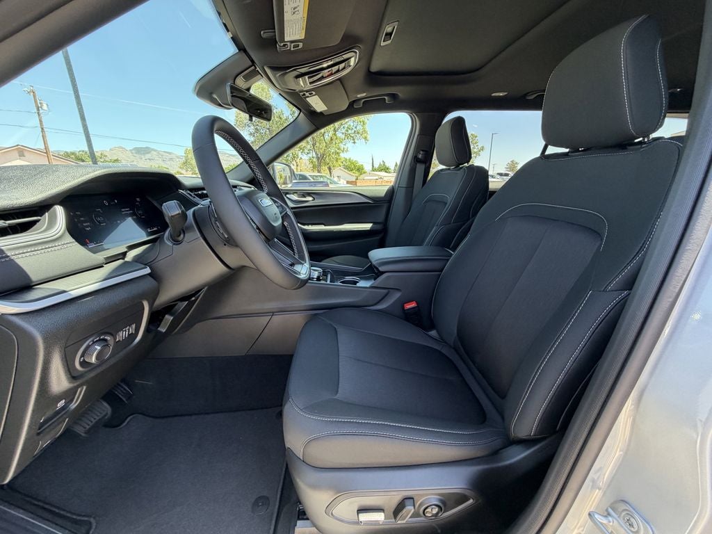 2026 Jeep Grand Cherokee GRAND CHEROKEE L LAREDO X 4X4