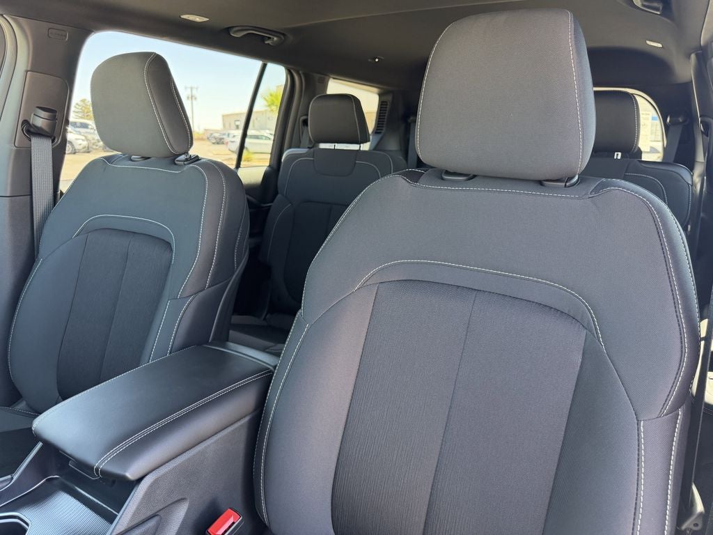 2026 Jeep Grand Cherokee GRAND CHEROKEE L LAREDO X 4X4